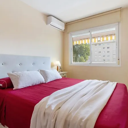 Benalmadena With Seasonal Pool & Parking Near The Arroyo De La Miel