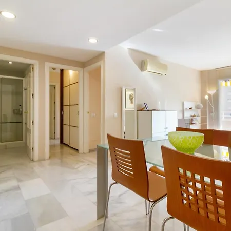 Benalmadena With Seasonal Pool & Parking Near The Apartment